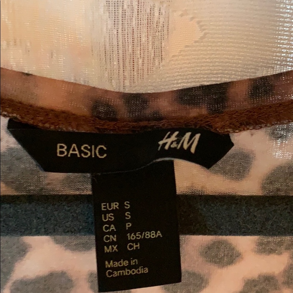 H&M leopard Racerback tank top - Picture 3 of 3